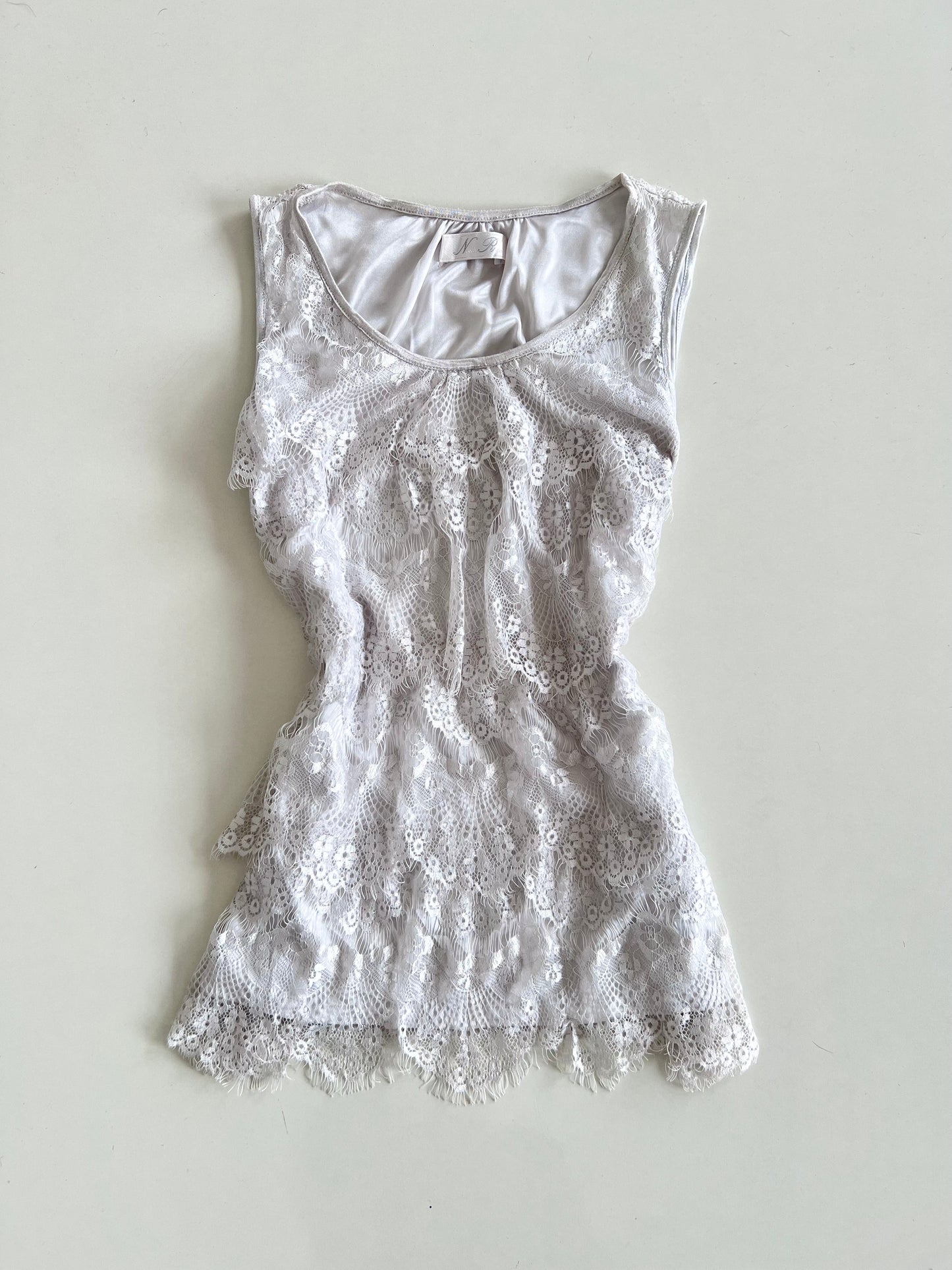 Nour Rae Lace Vintage Top-Bust 34