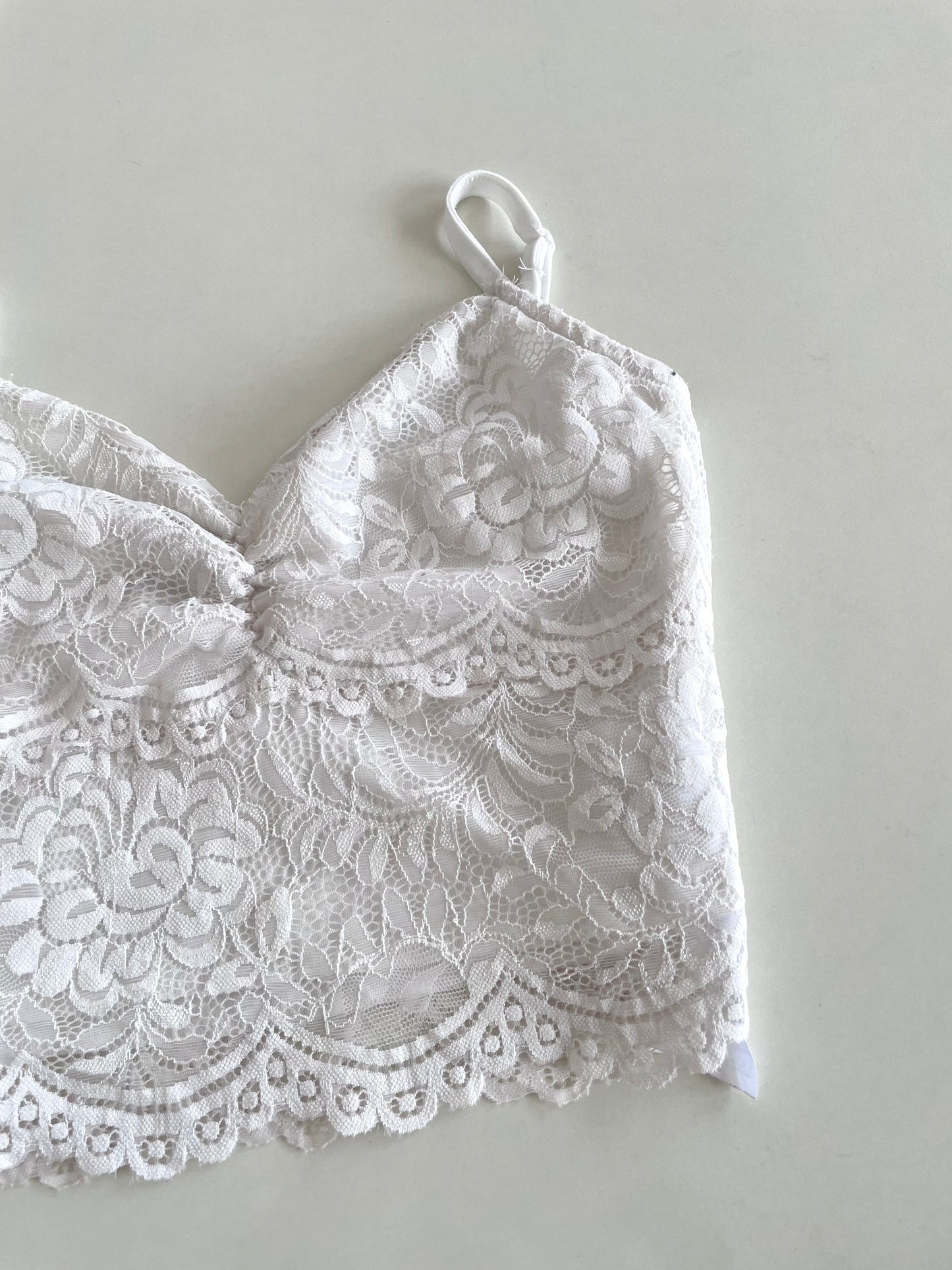 White Lace Top-Bust 32 to 34