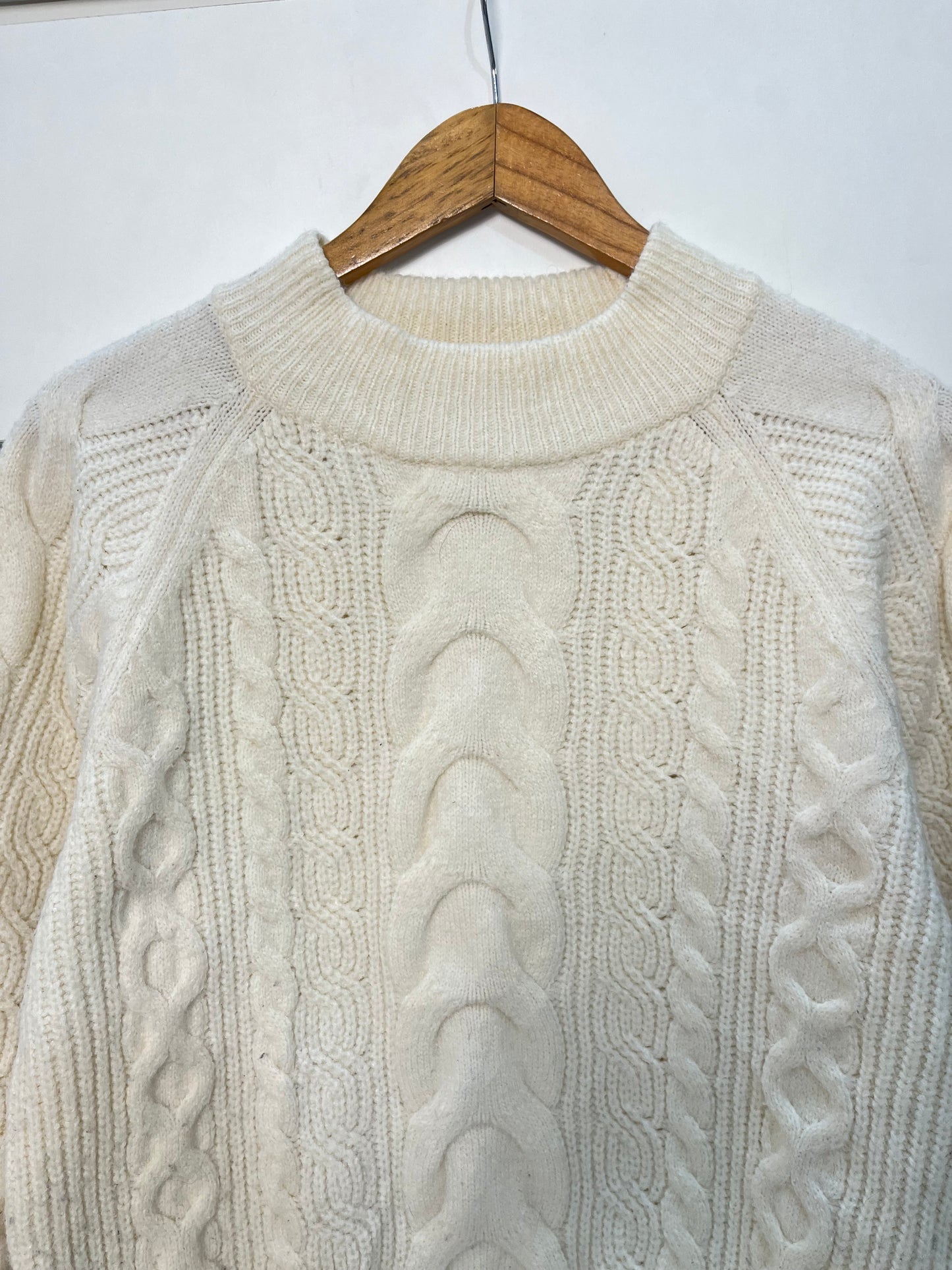Chunky Soft Sweater-Bust 38