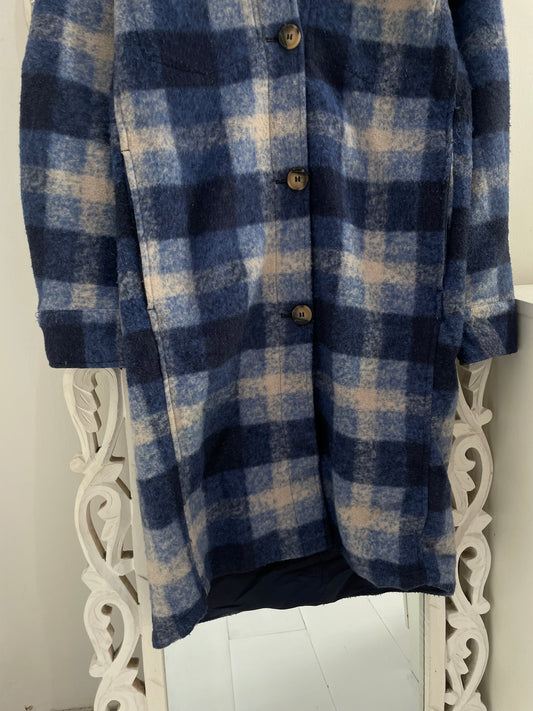 H&M Super Thick Puffer Shacket-Chest 38