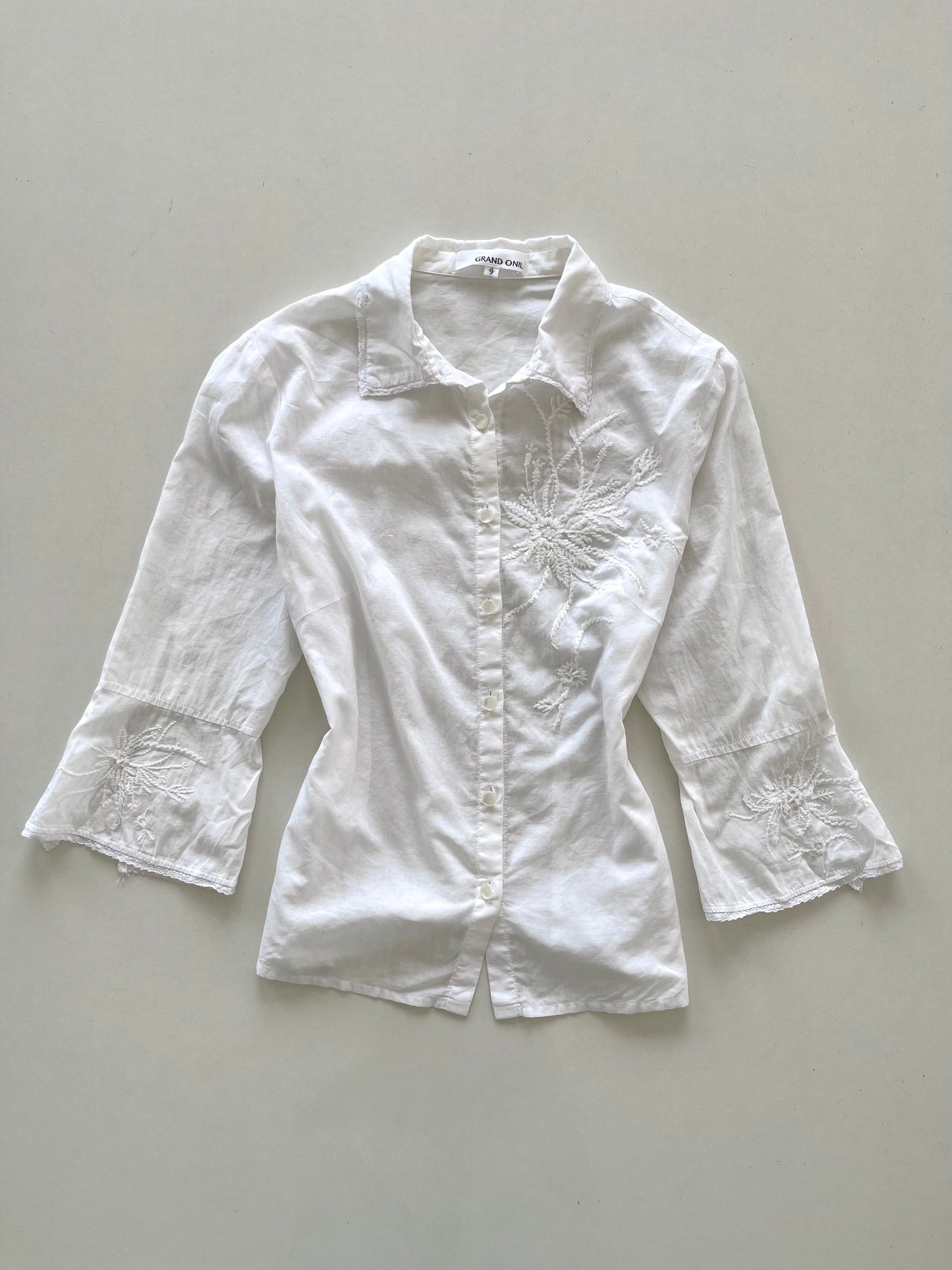 Grand Onil Embroidered Top-Bust 36