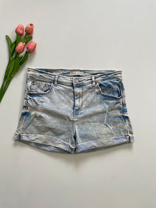 BERSHKA DENIM SHORTS - WAIST 30