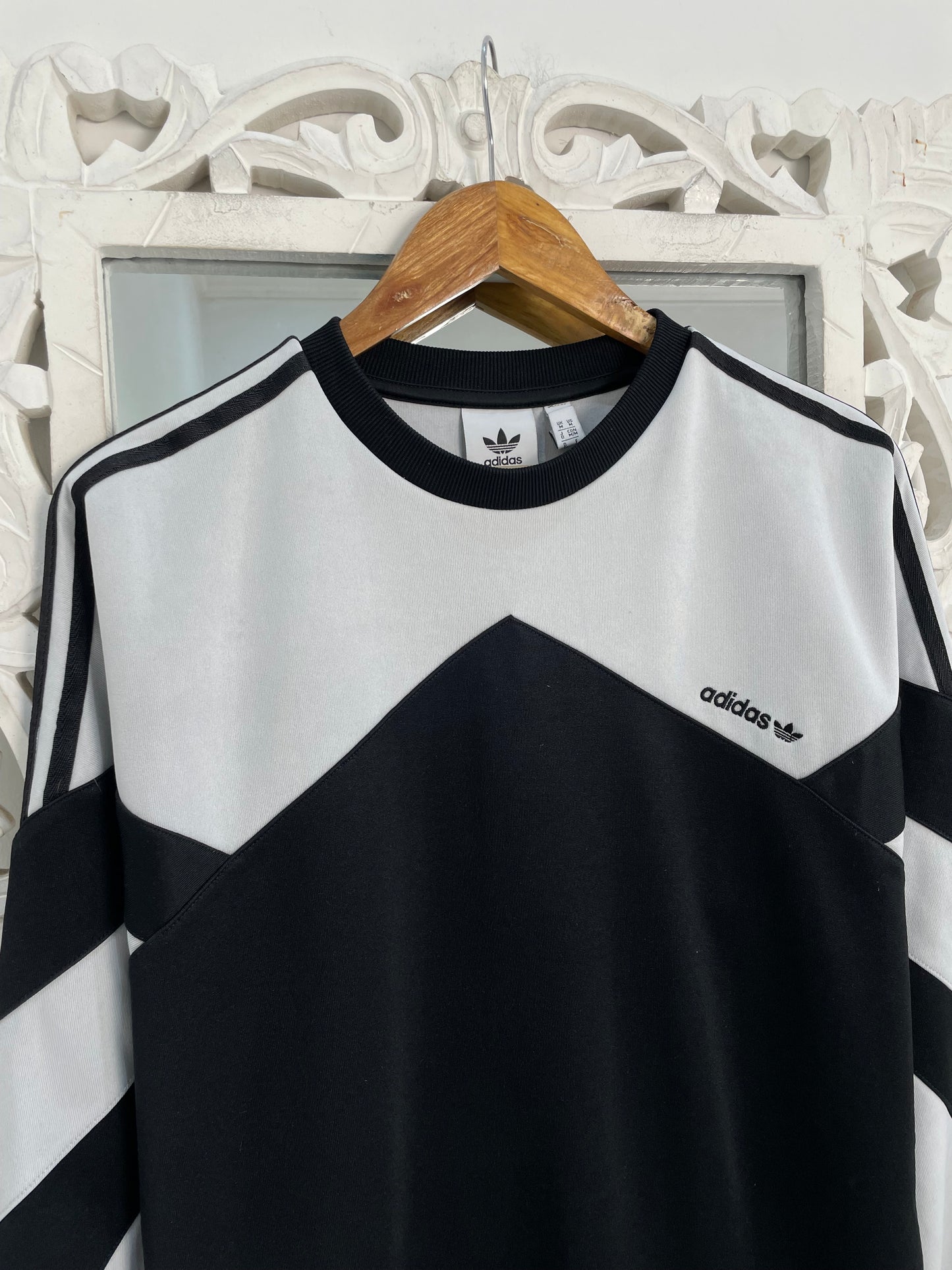 Adidas Sweatshirt-Chest 44