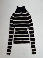 Load image into Gallery viewer, Stradivarius Pre Winter Top-Bust 28 to 32
