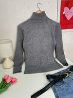 Load image into Gallery viewer, Soft Sweater - Bust 32 to 36
