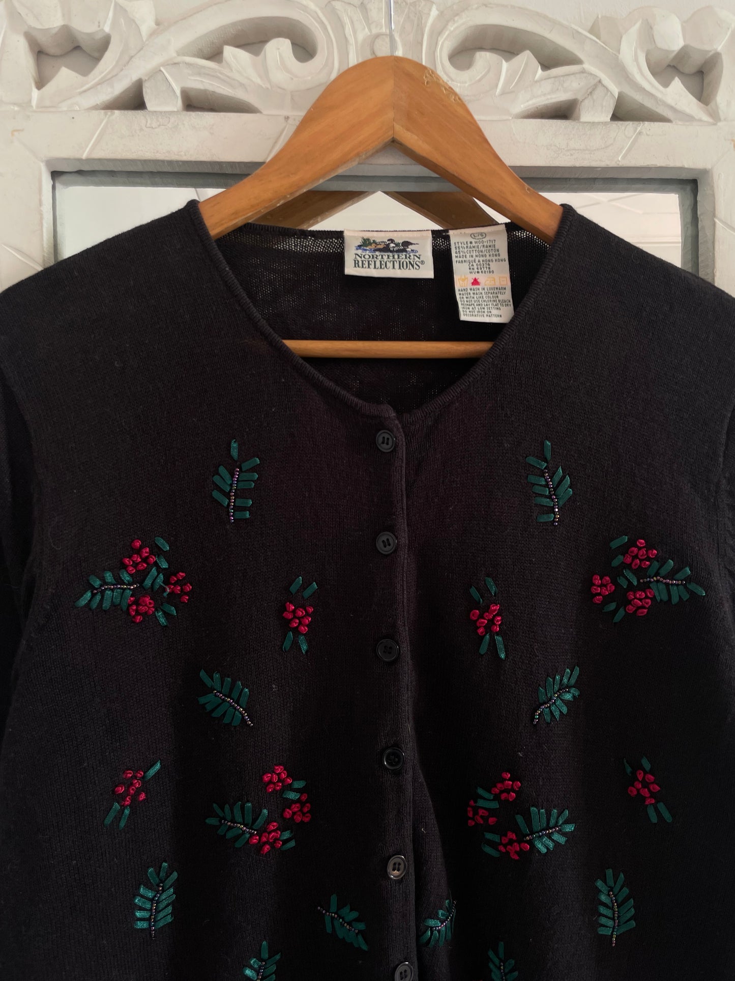 Northern Reflections Embroidered Vintage Sweater-Bust 44