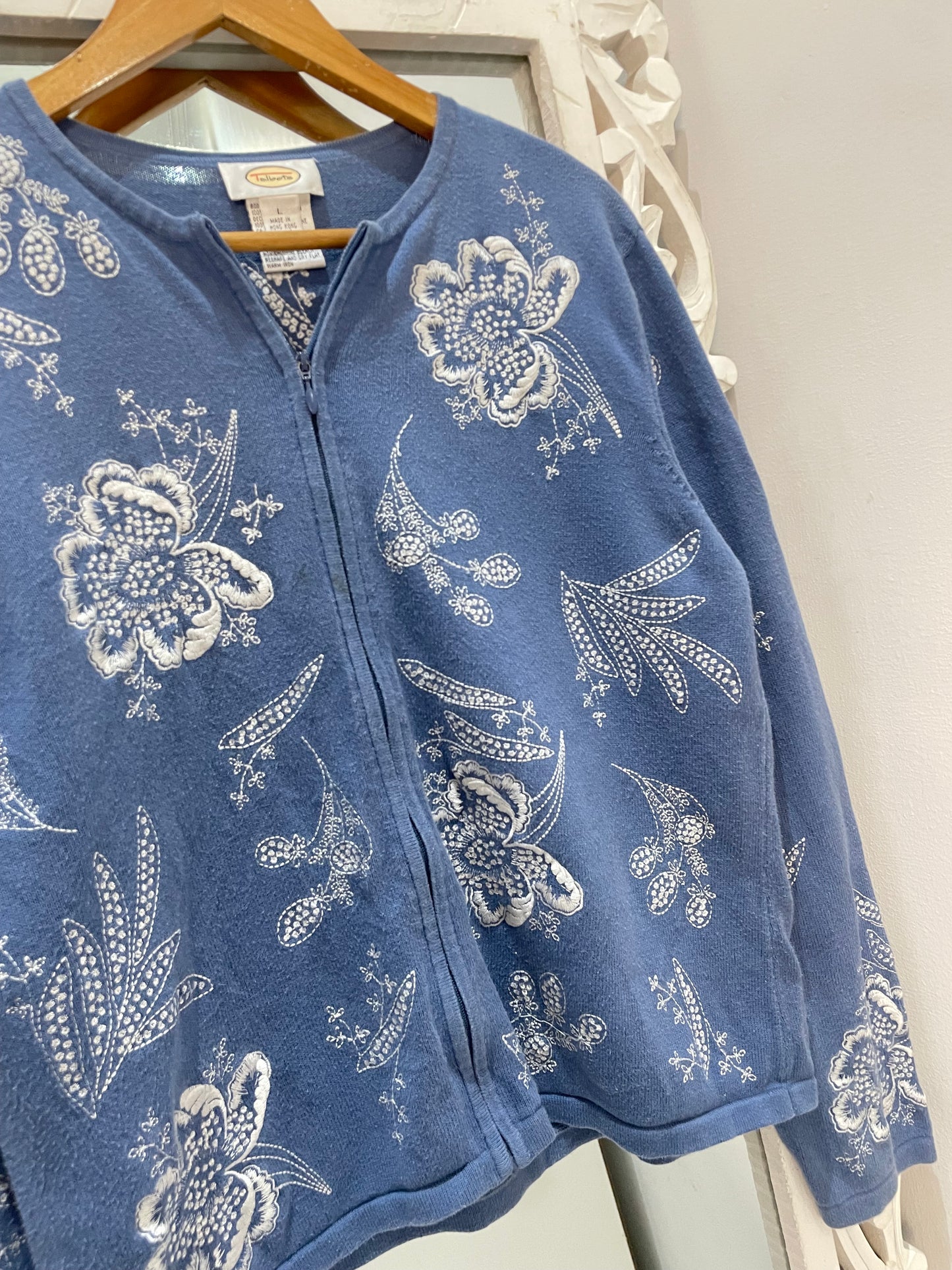 Talbots Embroidered Vintage Sweater-Bust 42