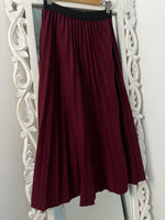 Load image into Gallery viewer, Pleated Warm Skirt-Waist 26 to 30
