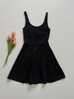 Load image into Gallery viewer, H&amp;M BLACK DRESS BUST 26
