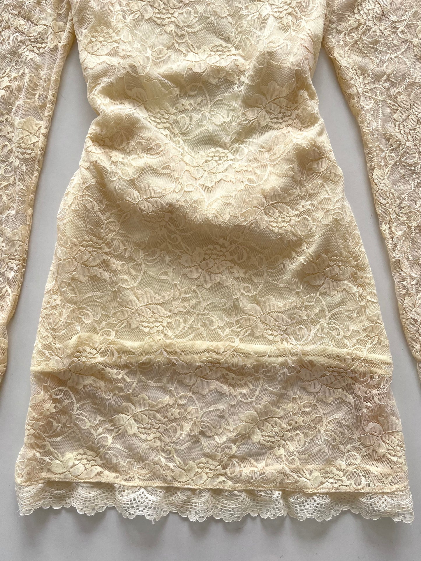 Lace Vintage Dress-Bust 32 to 34