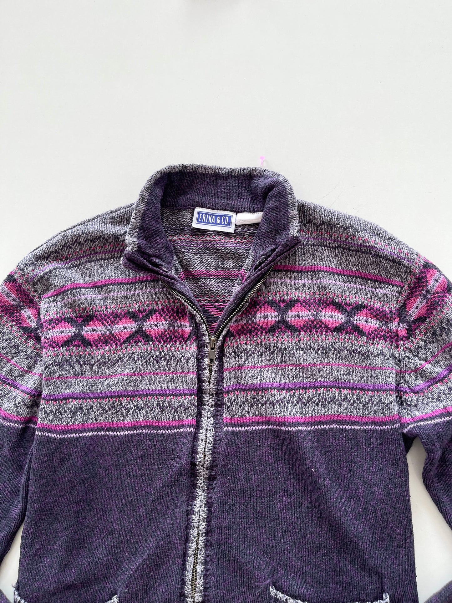 Erika & Co.Embroidered Zipper -Bust 44