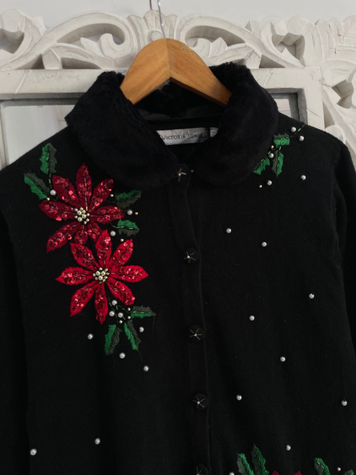 Victoria Jones Embroidered Vintage Sweater-Bust 42