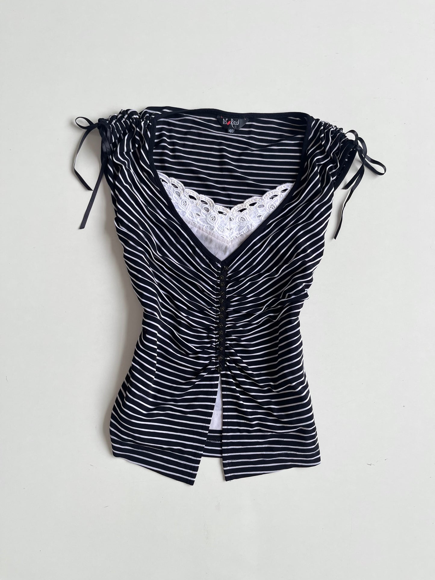 Be Red Vintage Top-Bust 32 to 34