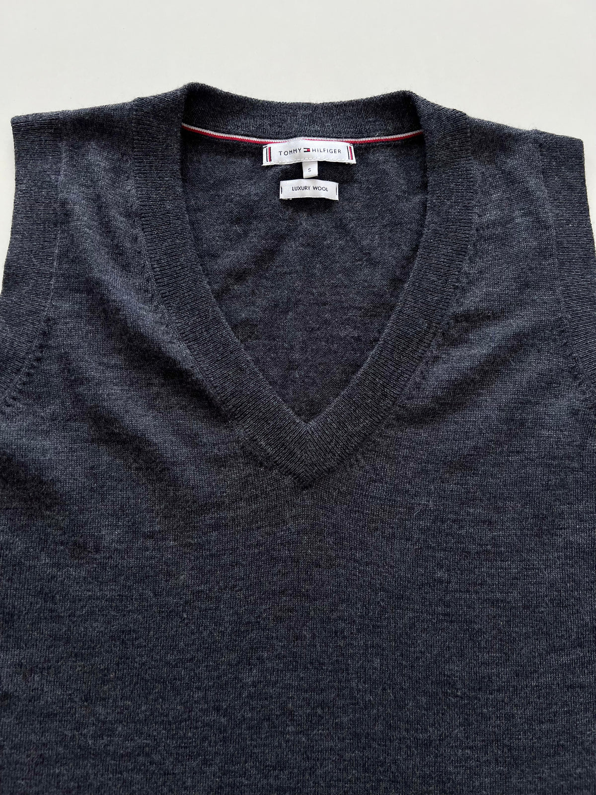 Tommy Hilfiger Luxury Wool Vintage Vest-Bust 38