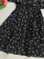 Load image into Gallery viewer, Flnn Tagged Dress-Bust 32
