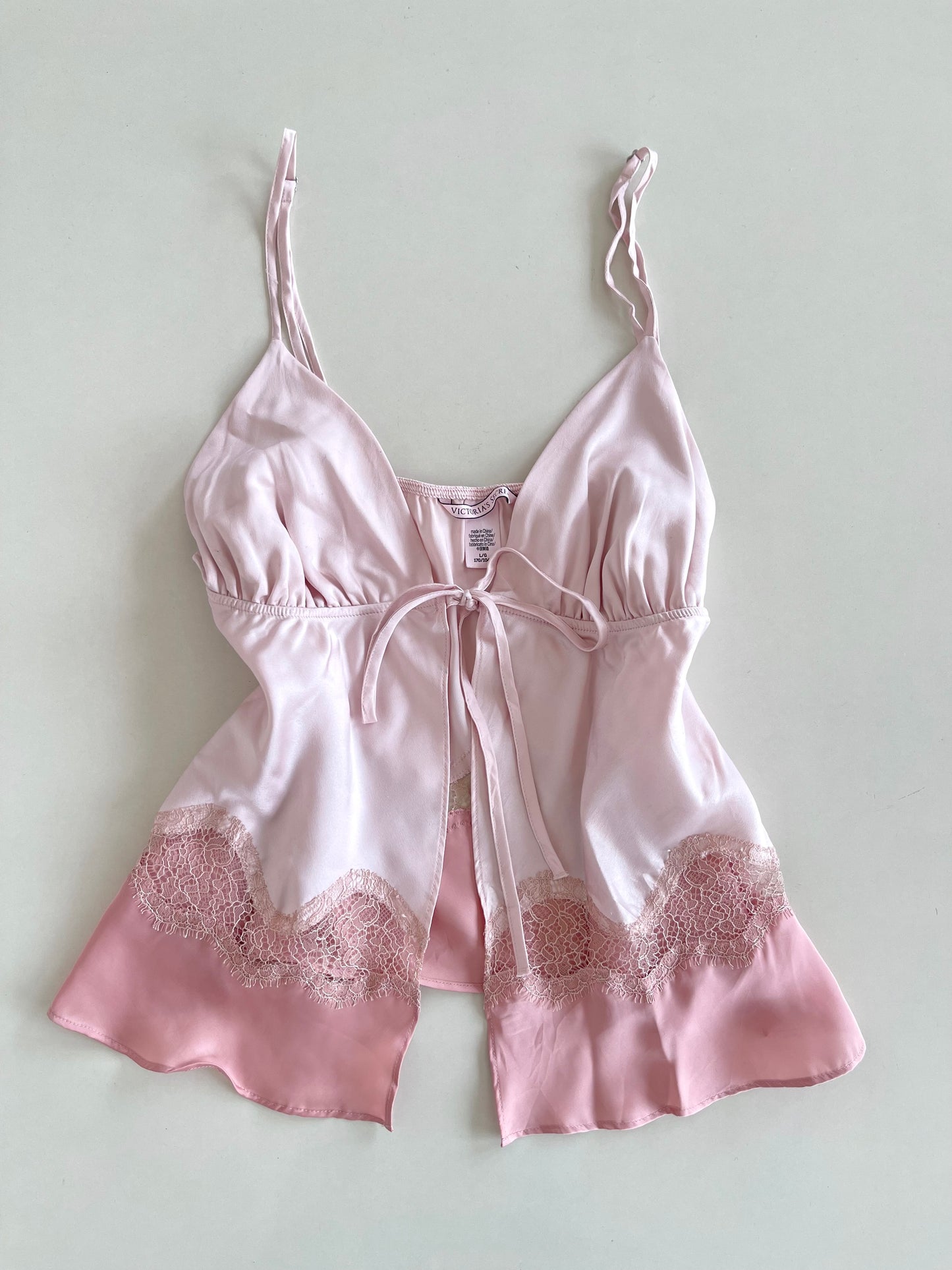 Victoria’s Secret Top-Bust 30 to 32