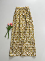 Load image into Gallery viewer, PRINTED YELLOW SKIRT - WAIST 34 TO 38
