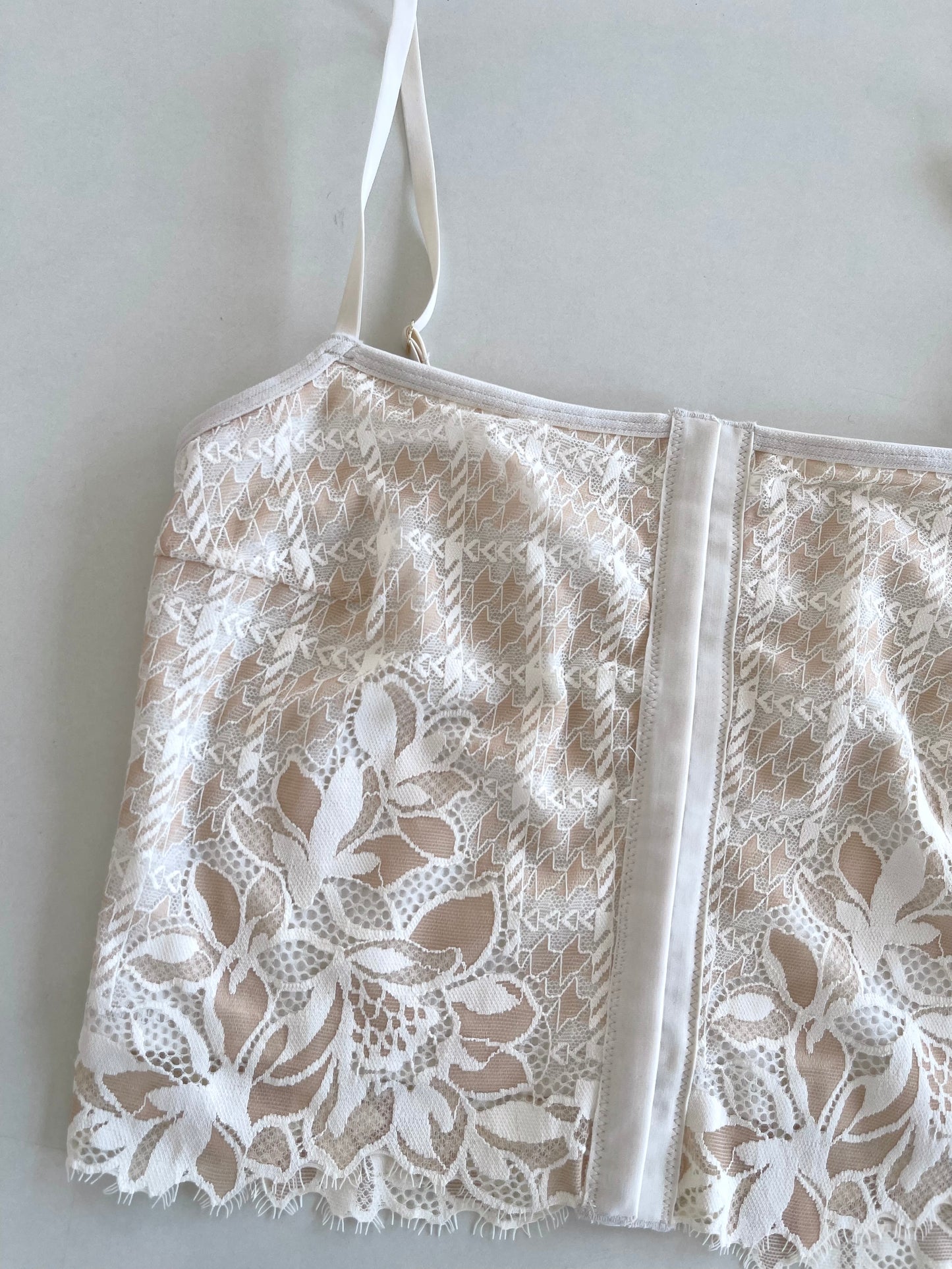 Aerie Top-Bust 30 to 32