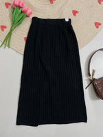 Load image into Gallery viewer, Cozy Warm Skirt - Waist 26 to 30
