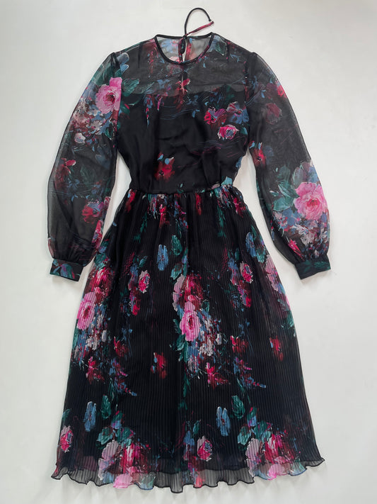 Dress-Bust 34