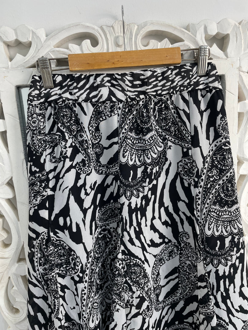 Skirt-Waist 32 to 34