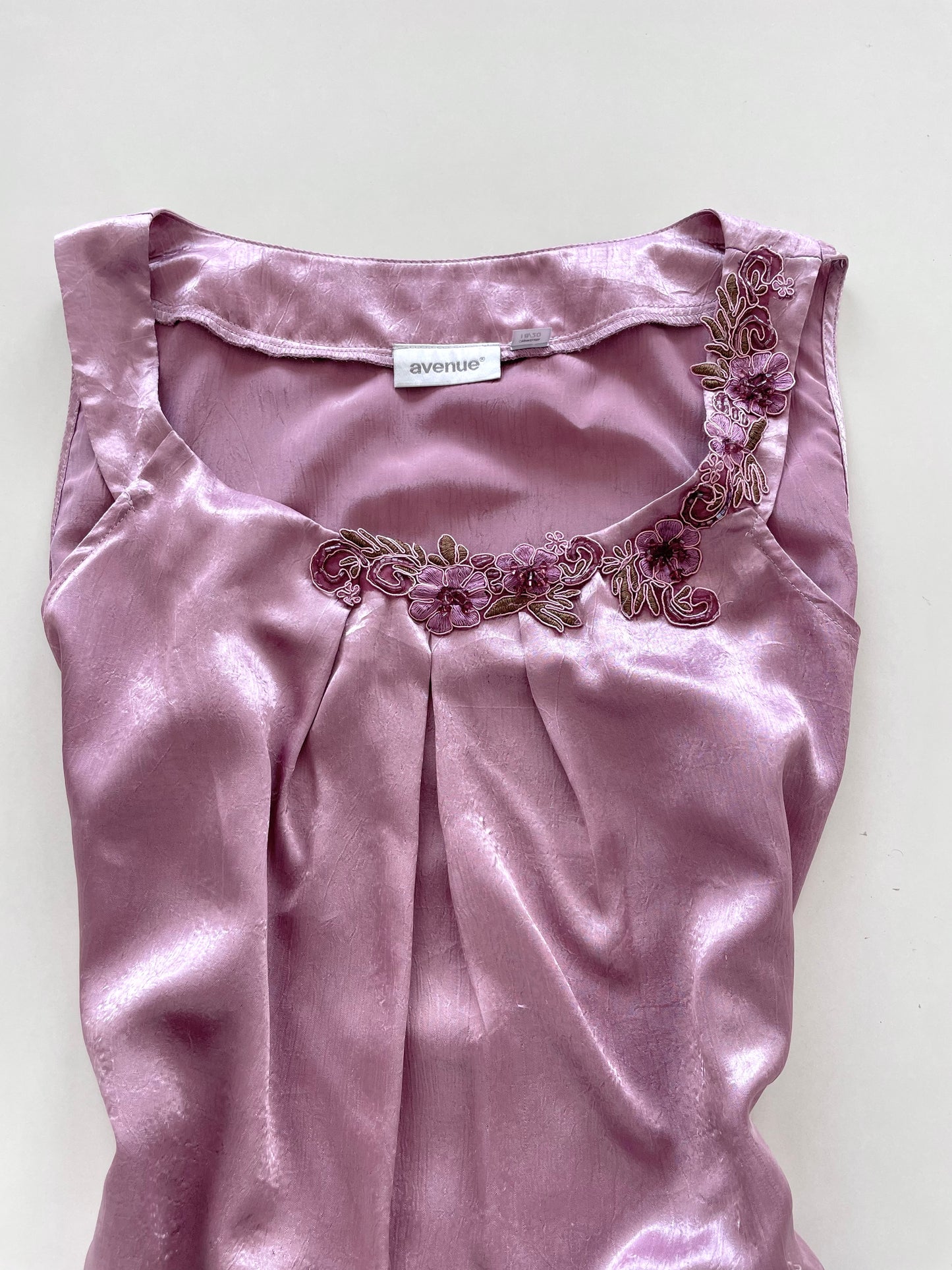 Avenue Satin Top-Bust 48
