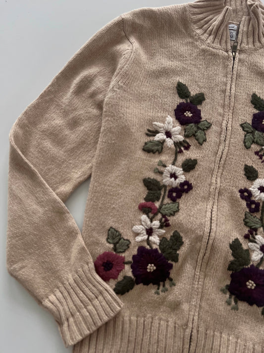 Northern Reflections Embroidered Zipper-Bust 42