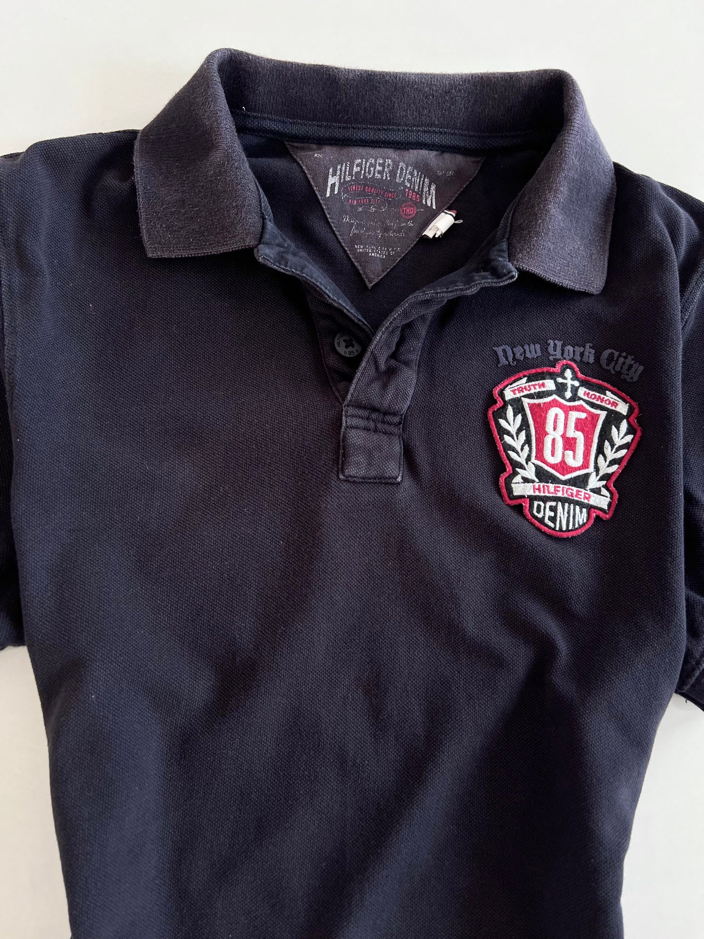 Tommy Hilfiger 100% Cotton Vintage T-Shirt-Bust 38 to 40