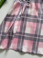 Load image into Gallery viewer, ROMWE PINK CHECKERED SKIRT - WAIST 28
