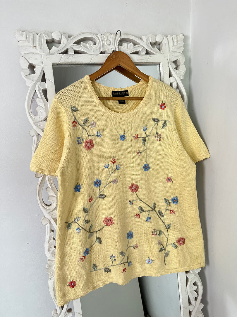 Vintage Embroidered Sweater Vest-Bust 44