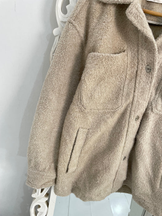 Bershka Super Duper Thick Shacket-Chest 42