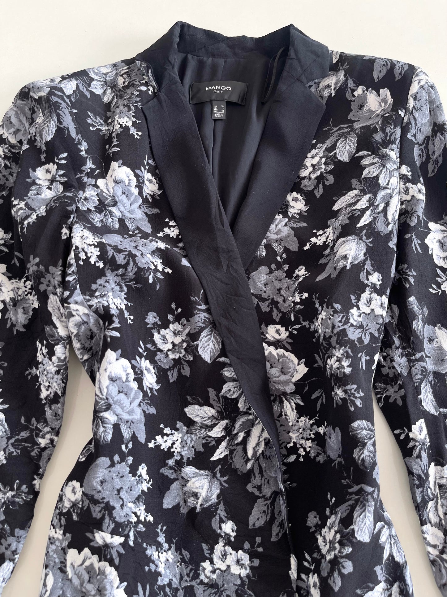 Mango Blazer-Bust 40
