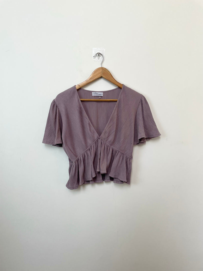 Urban Outfitters Top-Bust 40 to 42