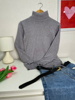 Load image into Gallery viewer, Soft Sweater - Bust 34 to 36
