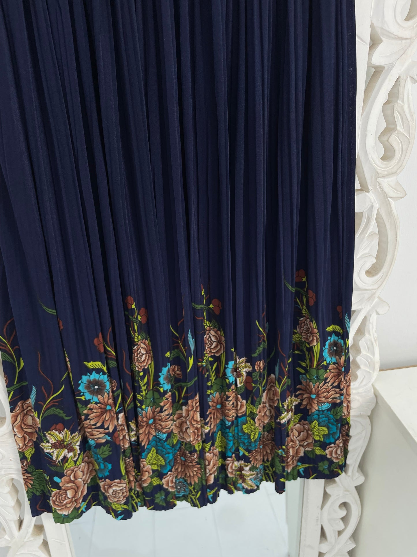Vintage Skirt-Waist 28 to 34