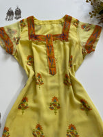 Load image into Gallery viewer, Lime Printed Kurti-Bust 42
