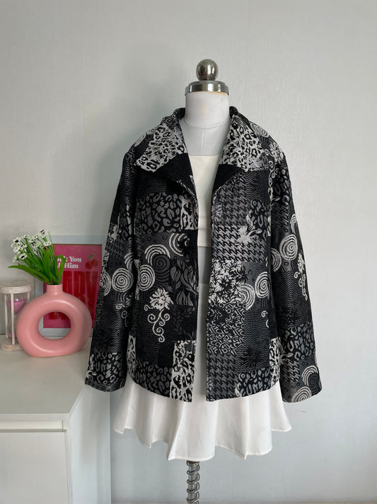 CHRISTOPHER & BANKS JACQUARD BLAZER - BUST 42