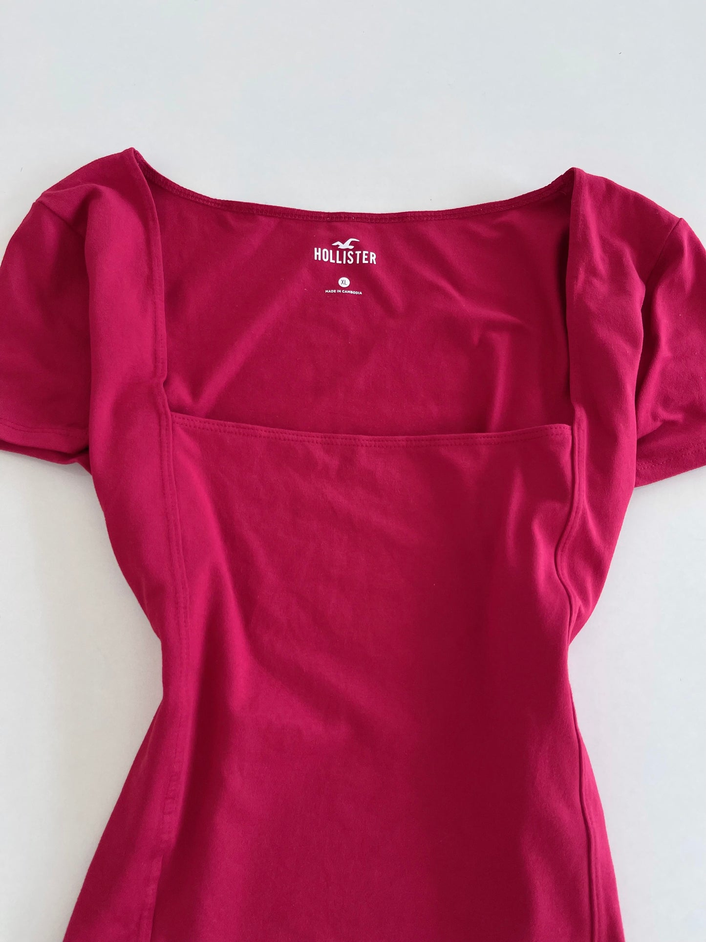 Hollister Top-Bust 40 to 42