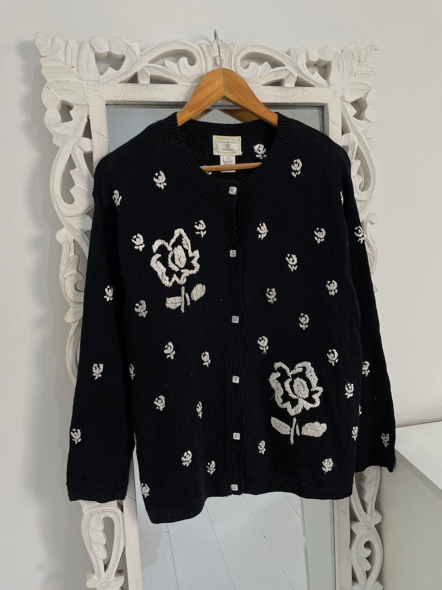 Susan Bristol Embroidered Vintage Sweater-Bust 44