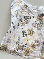 Lacy Top-Bust 40