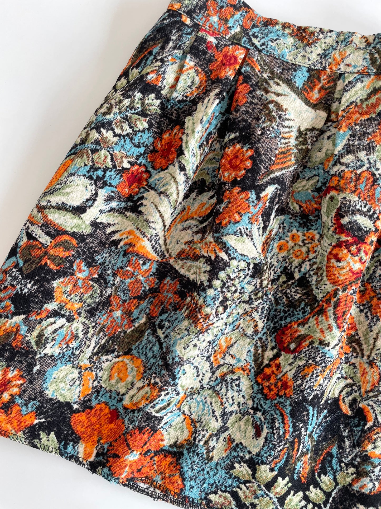The Shew Vintage Skirt-Waist 26 to 28