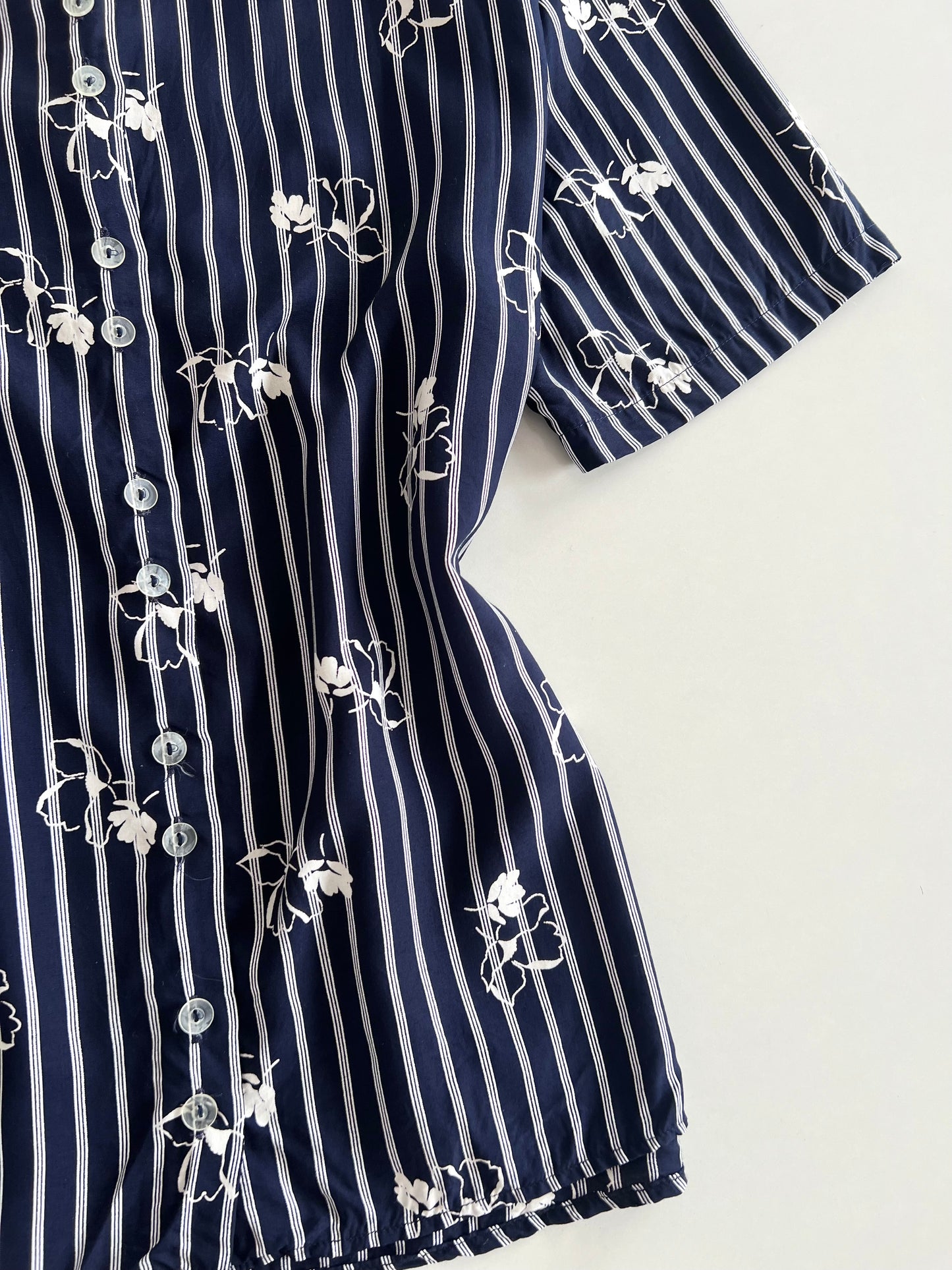 Shirt-Bust 46