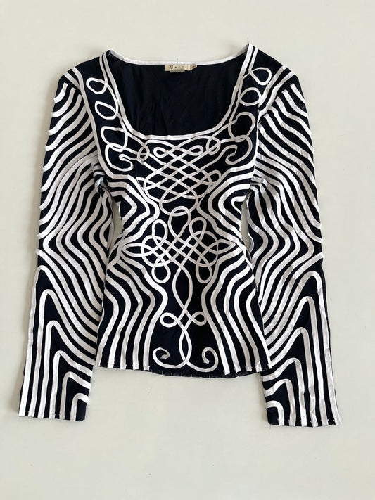 Bucci Vintage Top-Bust 42 to 44