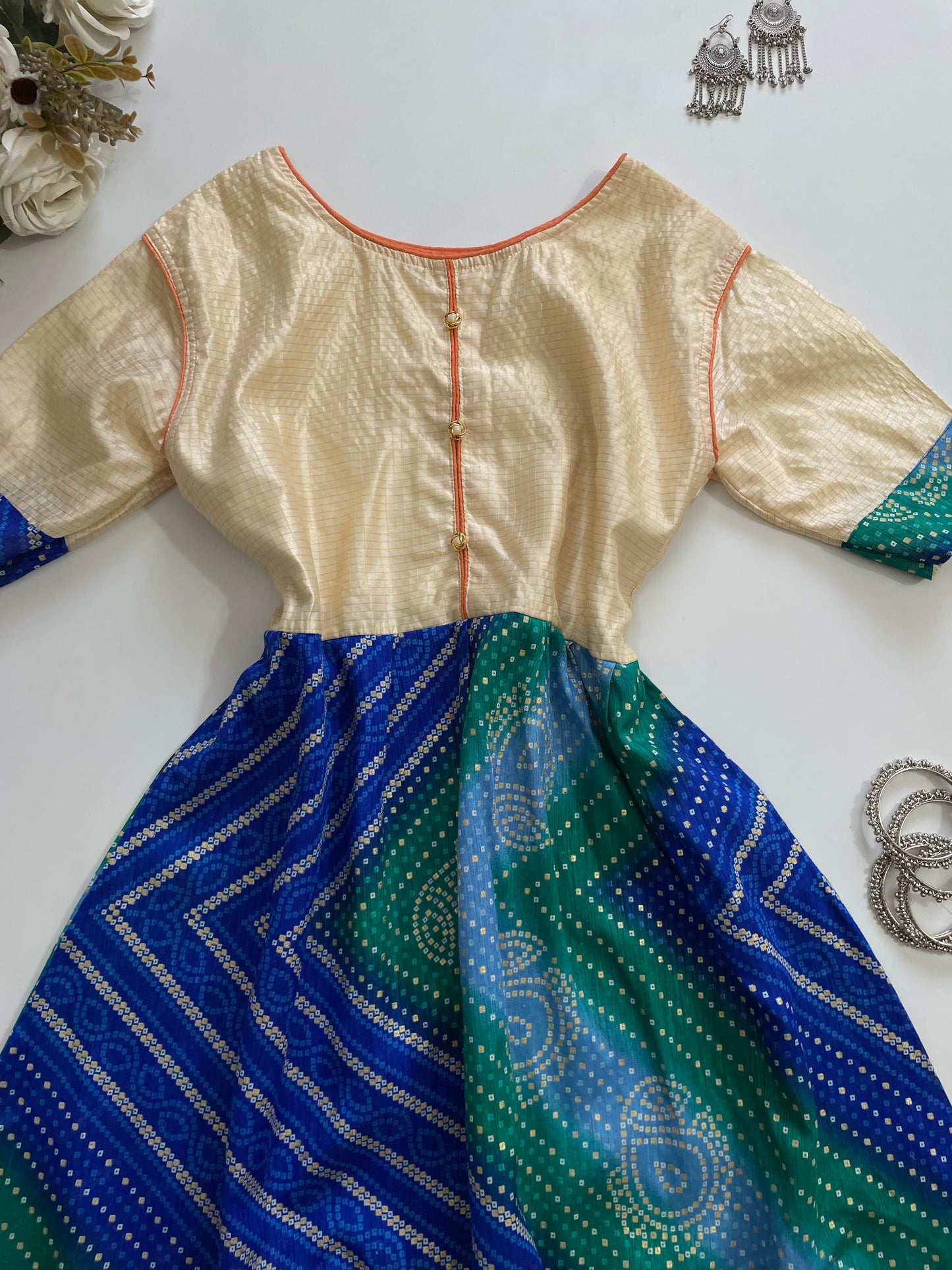 Kurti-Bust 36