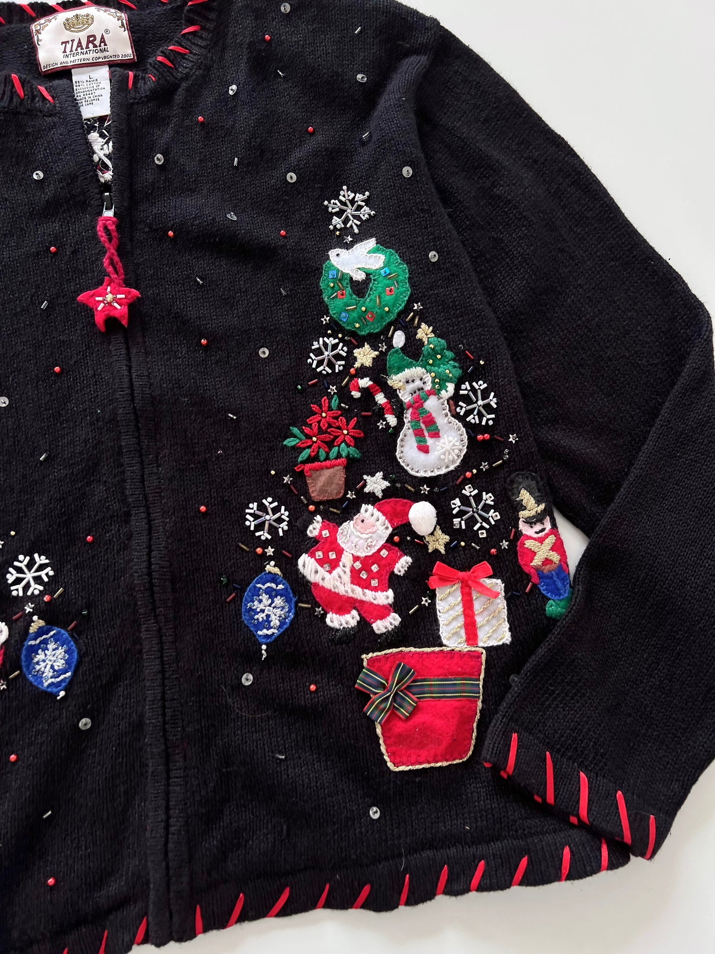 Tiara International Christmas Zipper-Bust 50