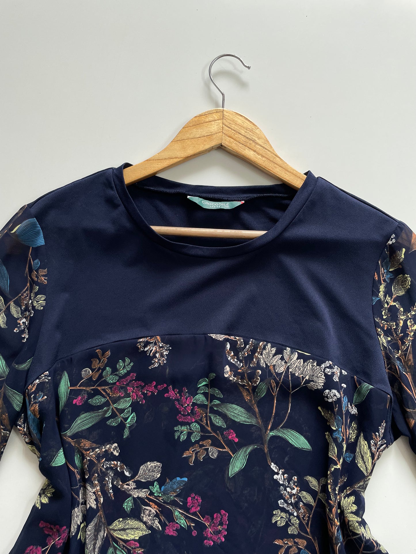 CROCODILE LADIES FLORAL TOP - BUST 40