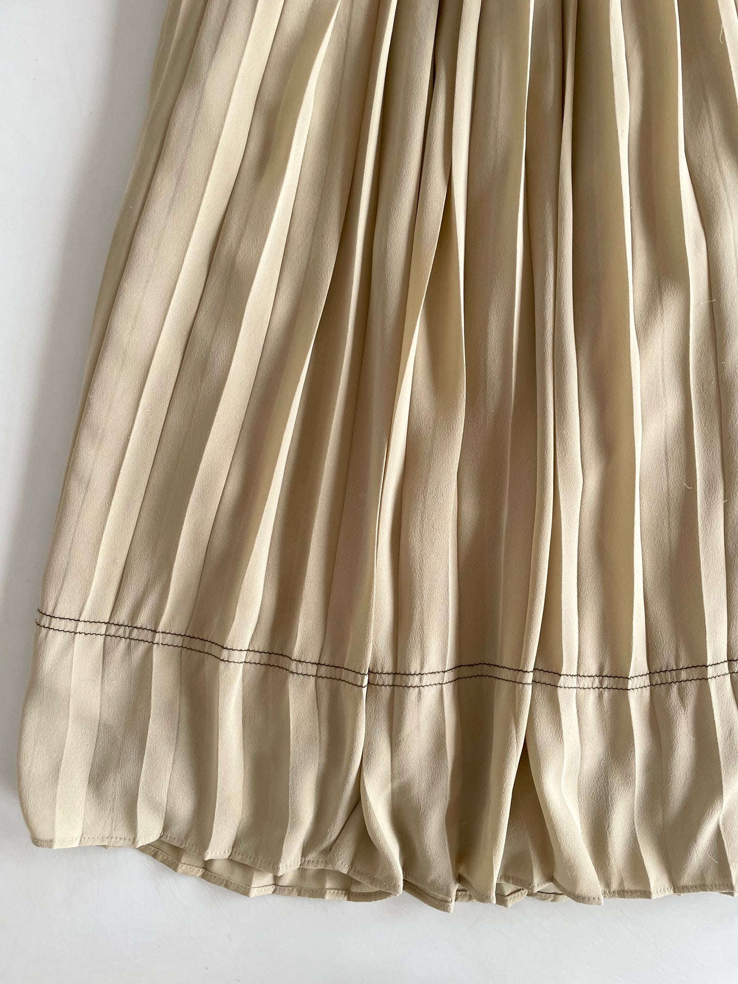 Vintage Pleated Skirt-Waist 28 to 32