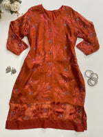 Load image into Gallery viewer, Embroidered Kurti-Bust 46
