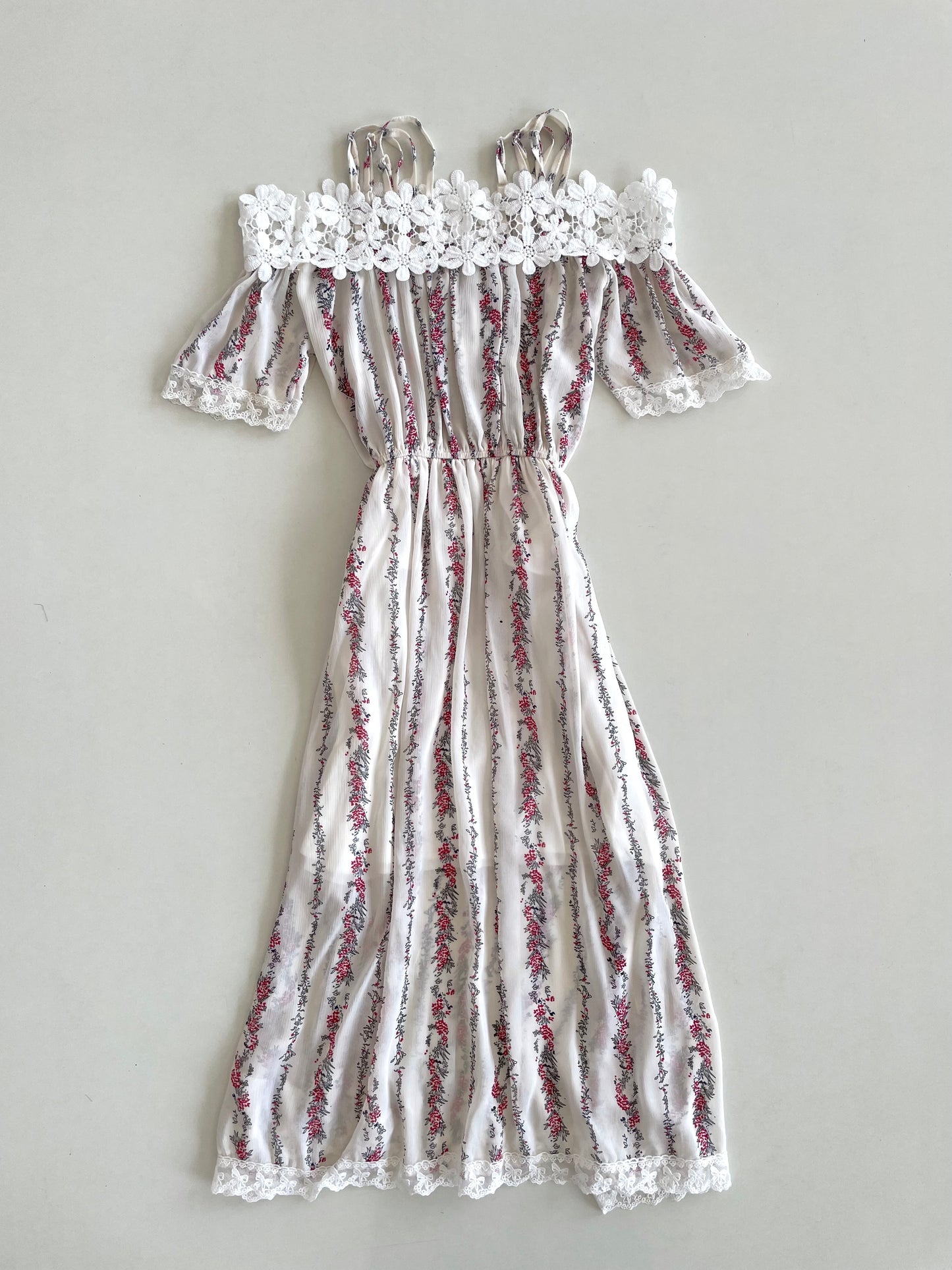 Vintage Lace Dress-Bust 34 to 36