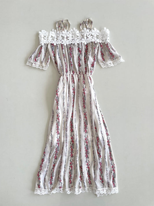Vintage Lace Dress-Bust 34 to 36